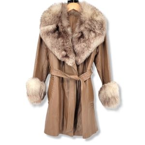 Vintage Brown Fur-Trimmed Women's Coat